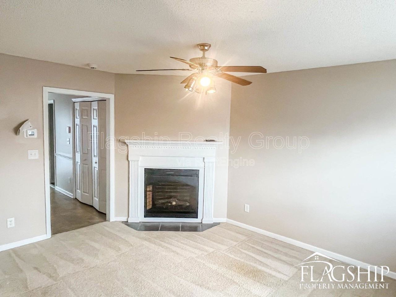 3813 E Vancroft Cir - Photo 4 of 22