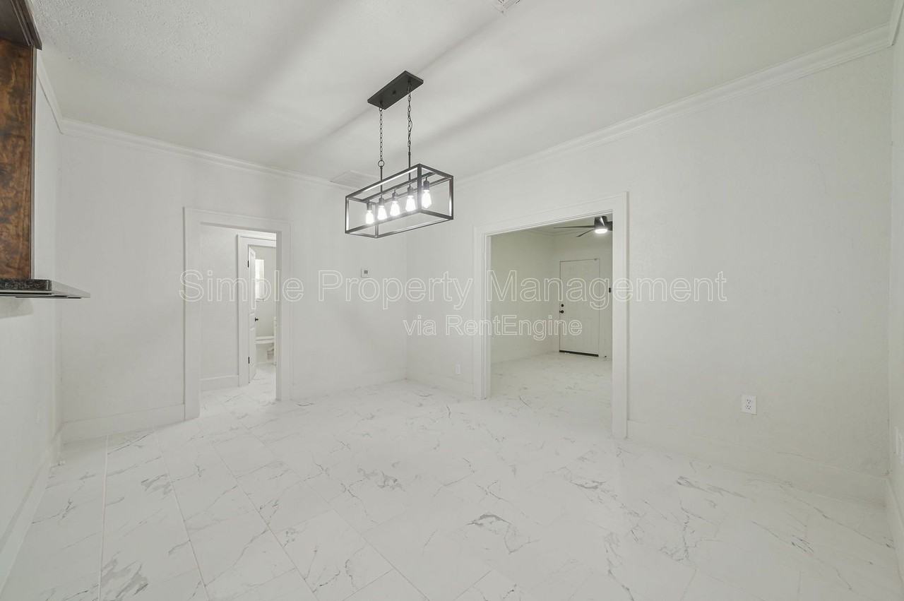 1225 Ne 17th St - Photo 7 of 21