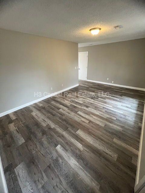 419 Eagles Way - Photo 2 of 16