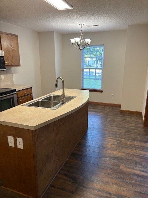 1119 Brownlea Dr - Photo 6 of 19