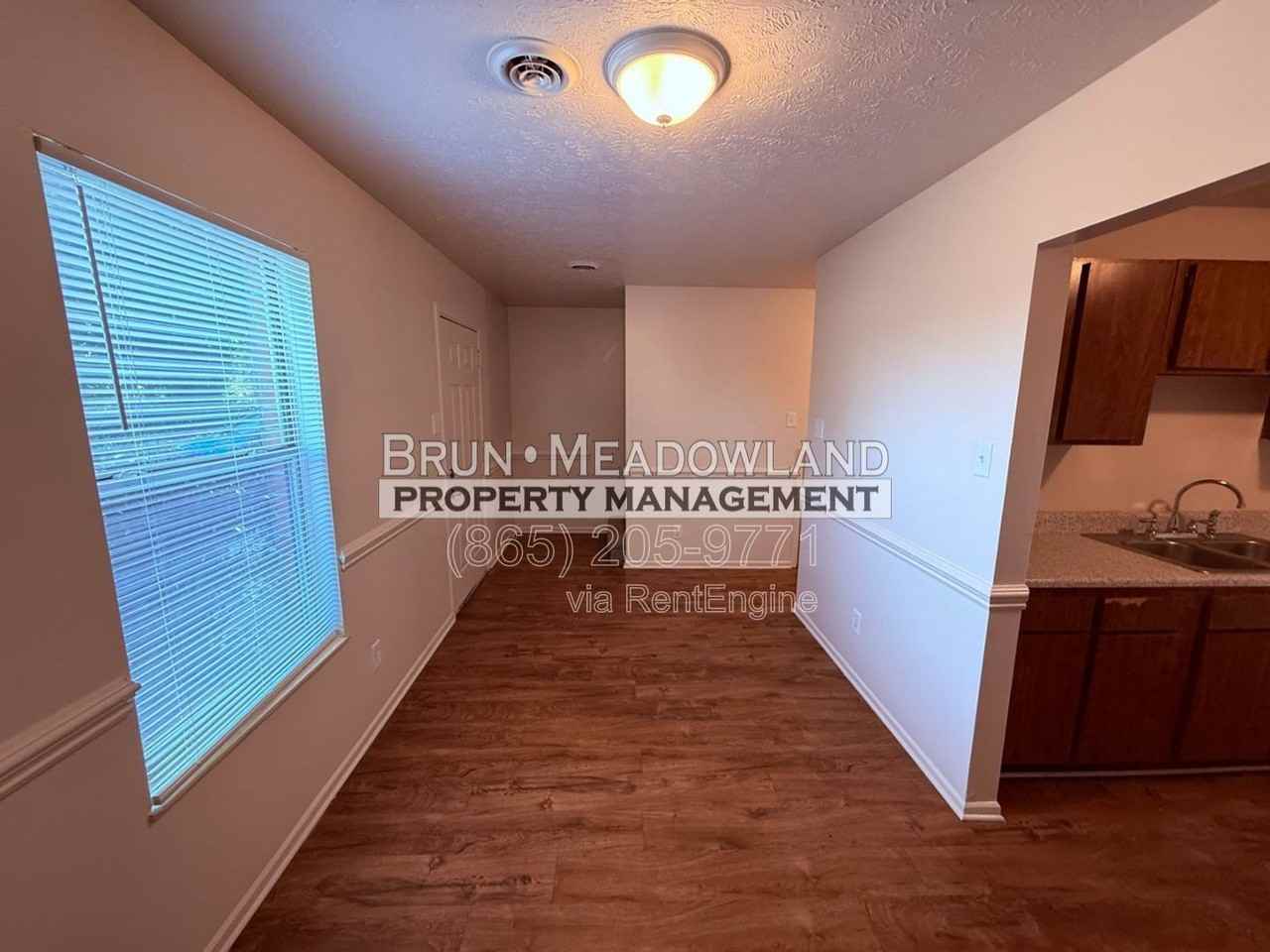 1035 W Parkway Ave #11 - Photo 5 of 28