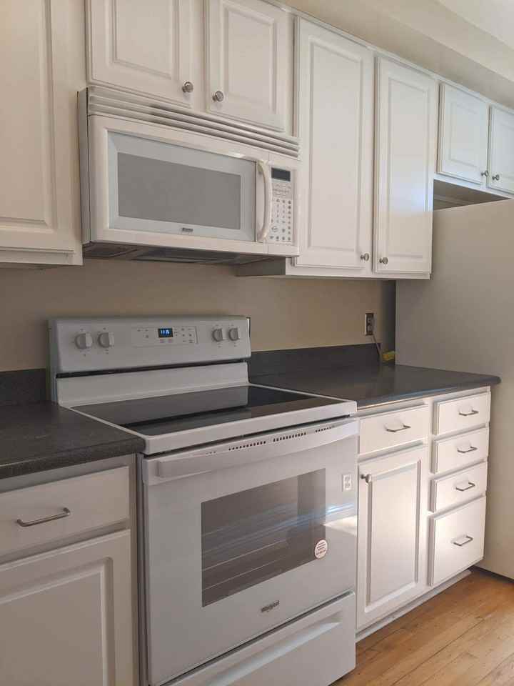 105 Ascot Ct #1 - Photo 4 of 24