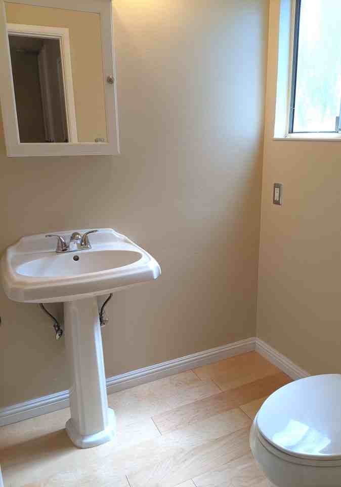 105 Ascot Ct #1 - Photo 5 of 24