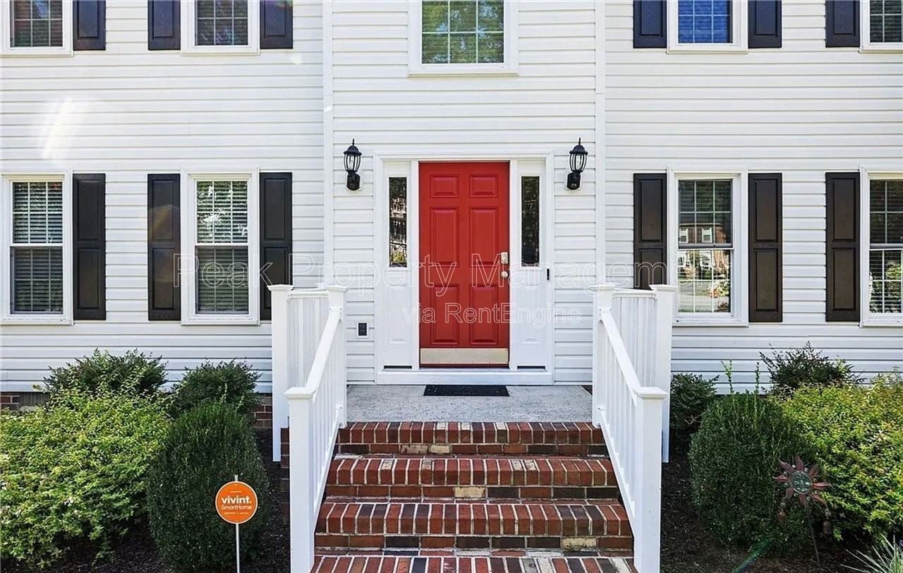 11809 Sanbury Ln - Photo 5 of 50