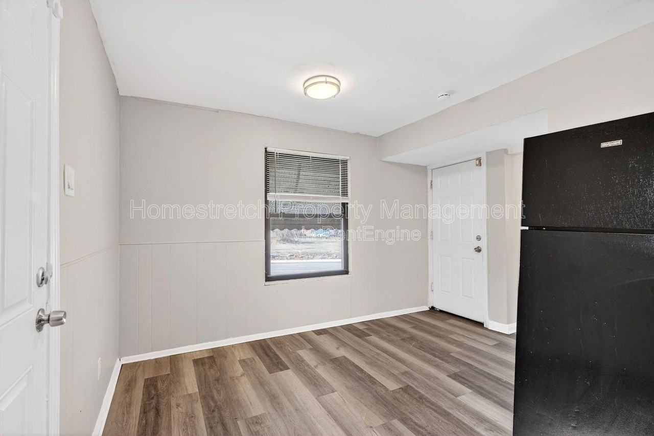 4232 Jennings Station Rd - Photo 6 of 23