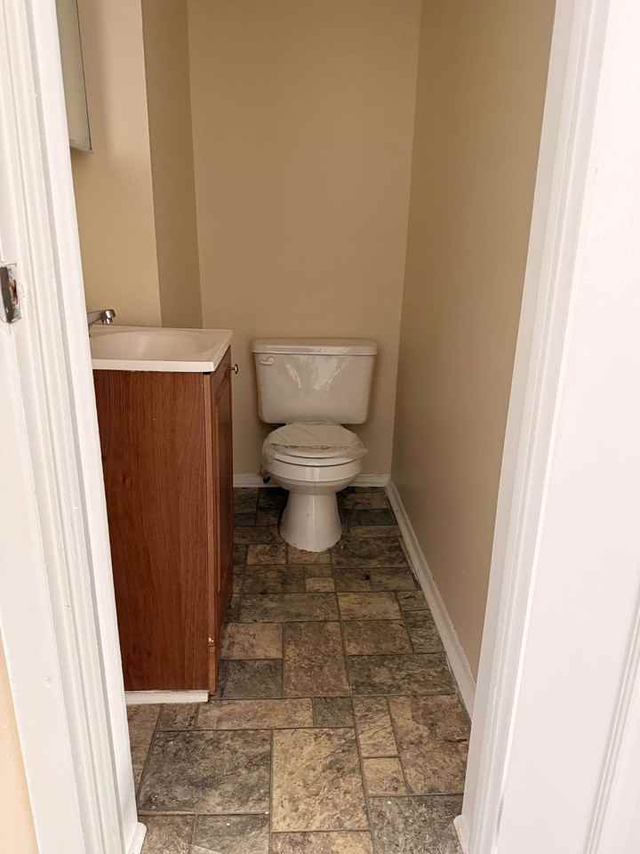 226 Martin St #3 - Photo 5 of 10