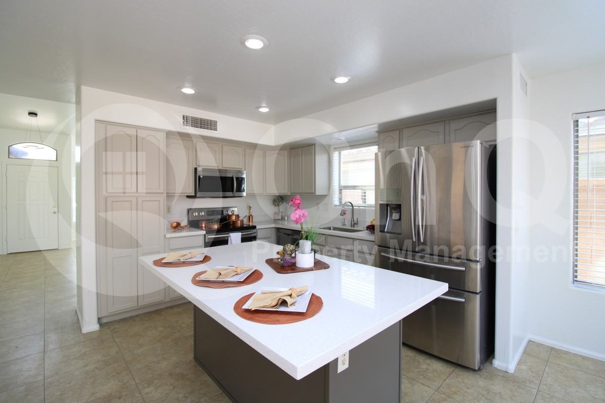 5412 W Atlantis Ave - Photo 3 of 25