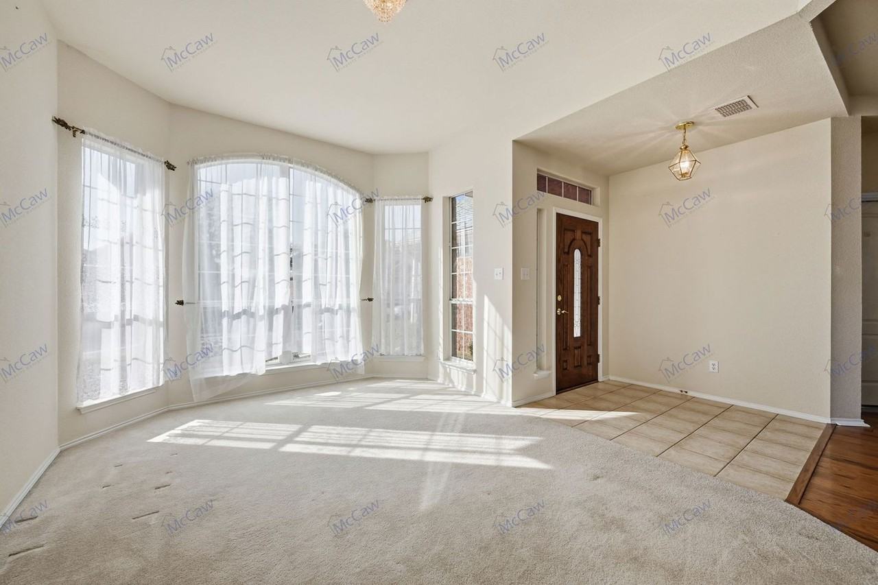 2229 White Rock Ln - Photo 2 of 23