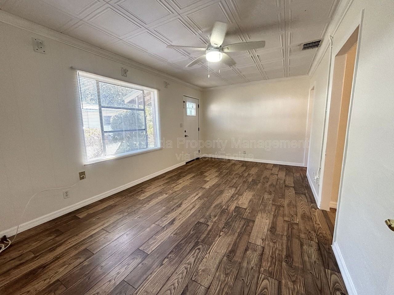 840 Lake Ave - Photo 3 of 22