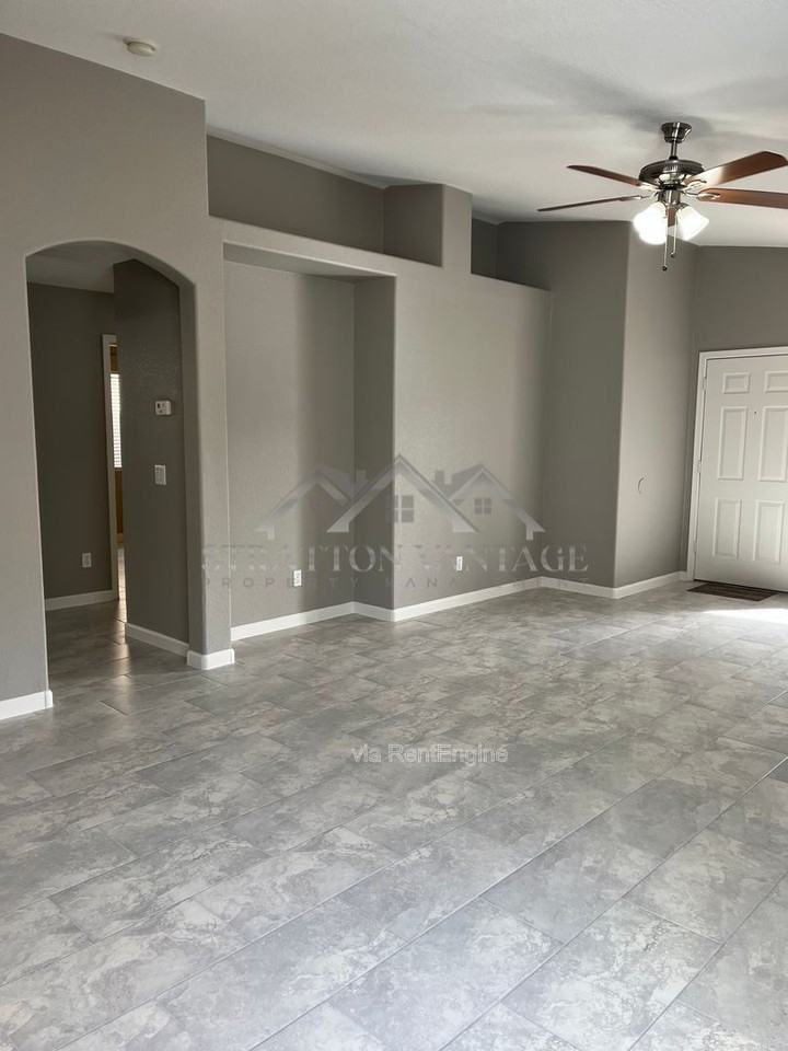 830 E Geona St - Photo 5 of 17