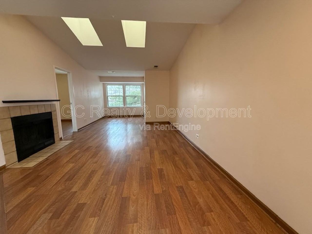 1237 Wyndham Ct #201 - Photo 3 of 18