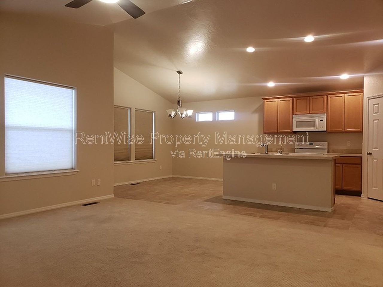 8102 S Carpenter Ave - Photo 5 of 22