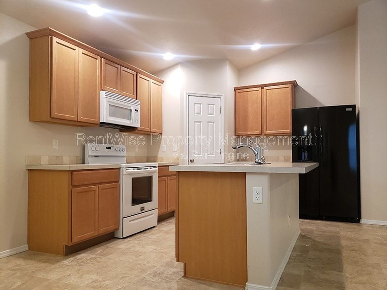 8102 S Carpenter Ave - Photo 6 of 22