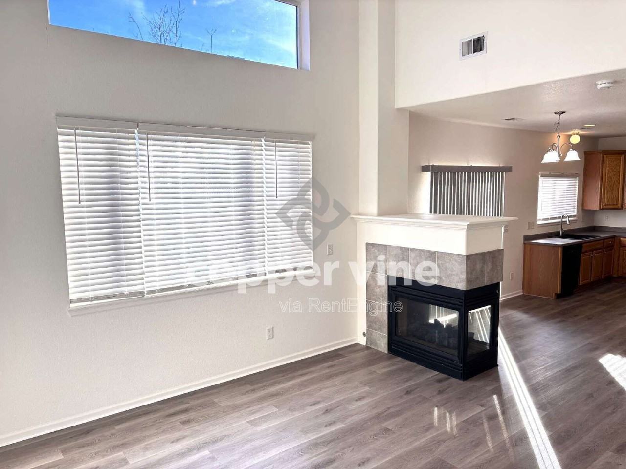 2538 E 127th Ct - Photo 7 of 34