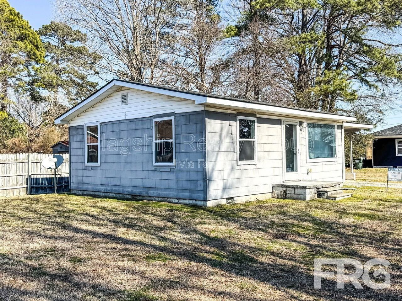 122 Blaire Ln - Photo 2 of 20