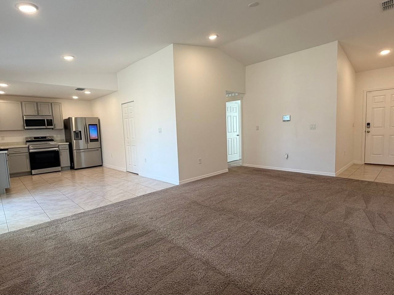 225 Dogfish Ln - Photo 3 of 10