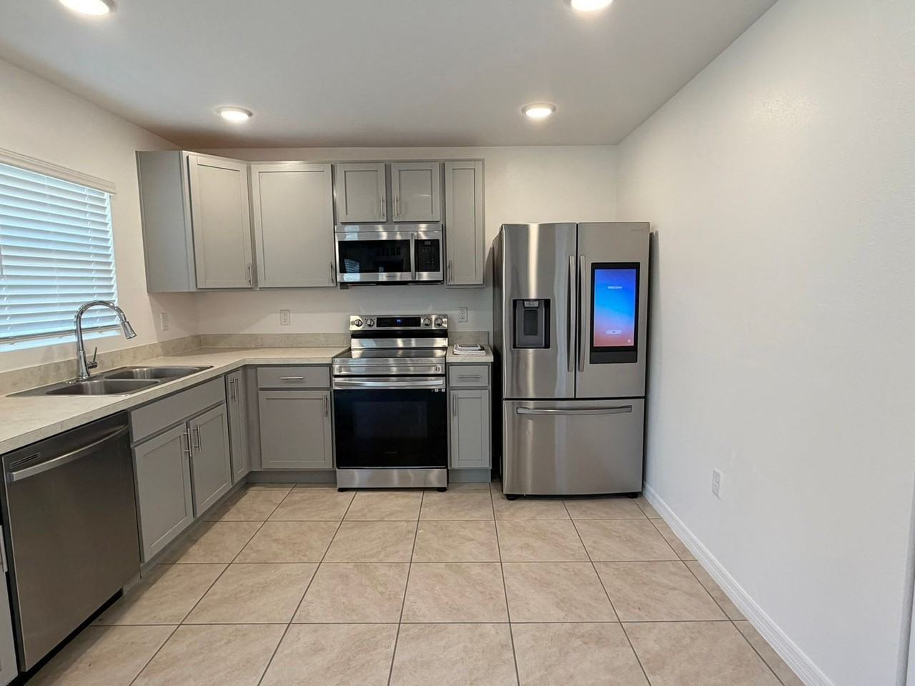 225 Dogfish Ln - Photo 4 of 10