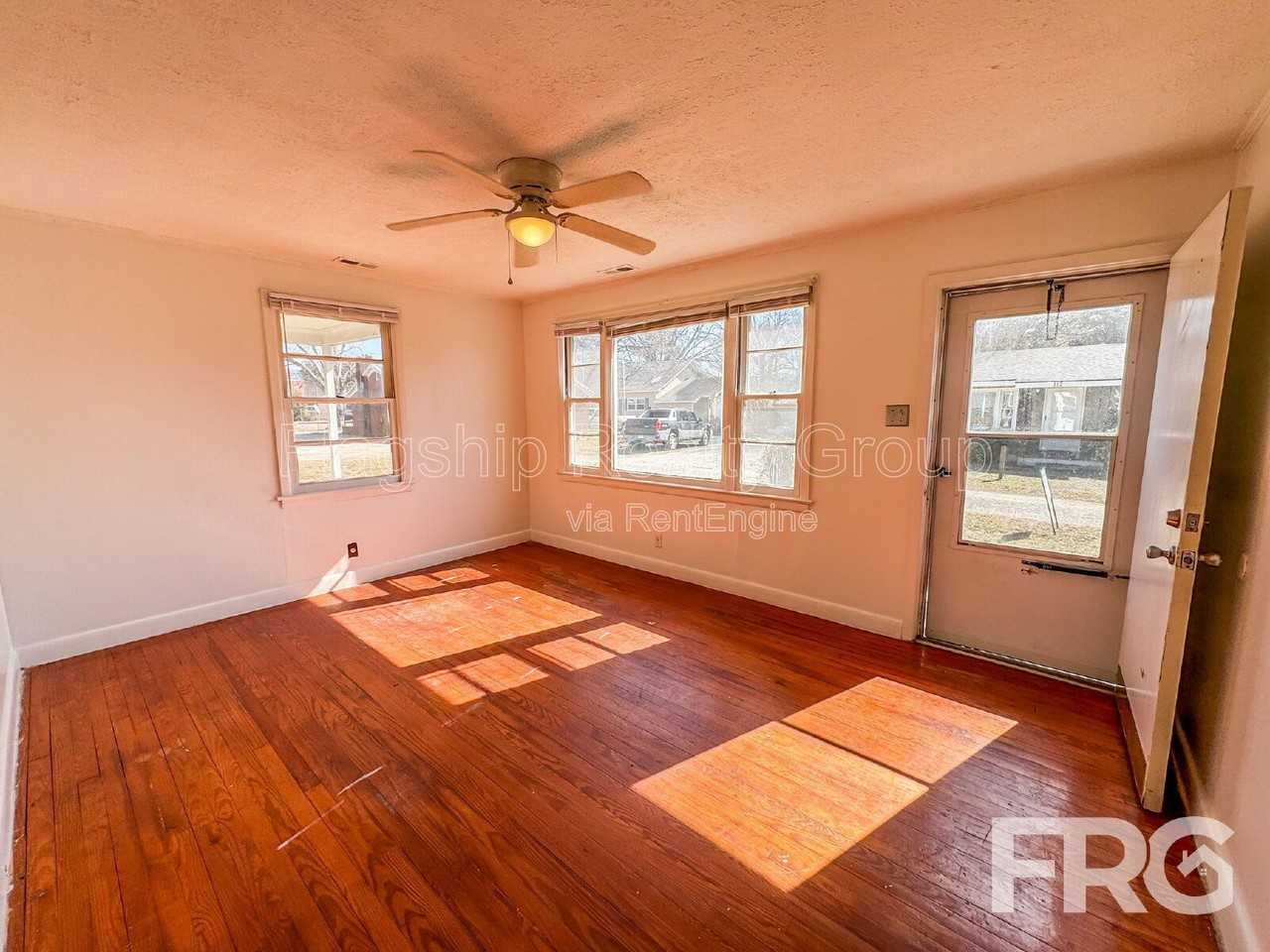 114 Blaire Ln - Photo 7 of 23