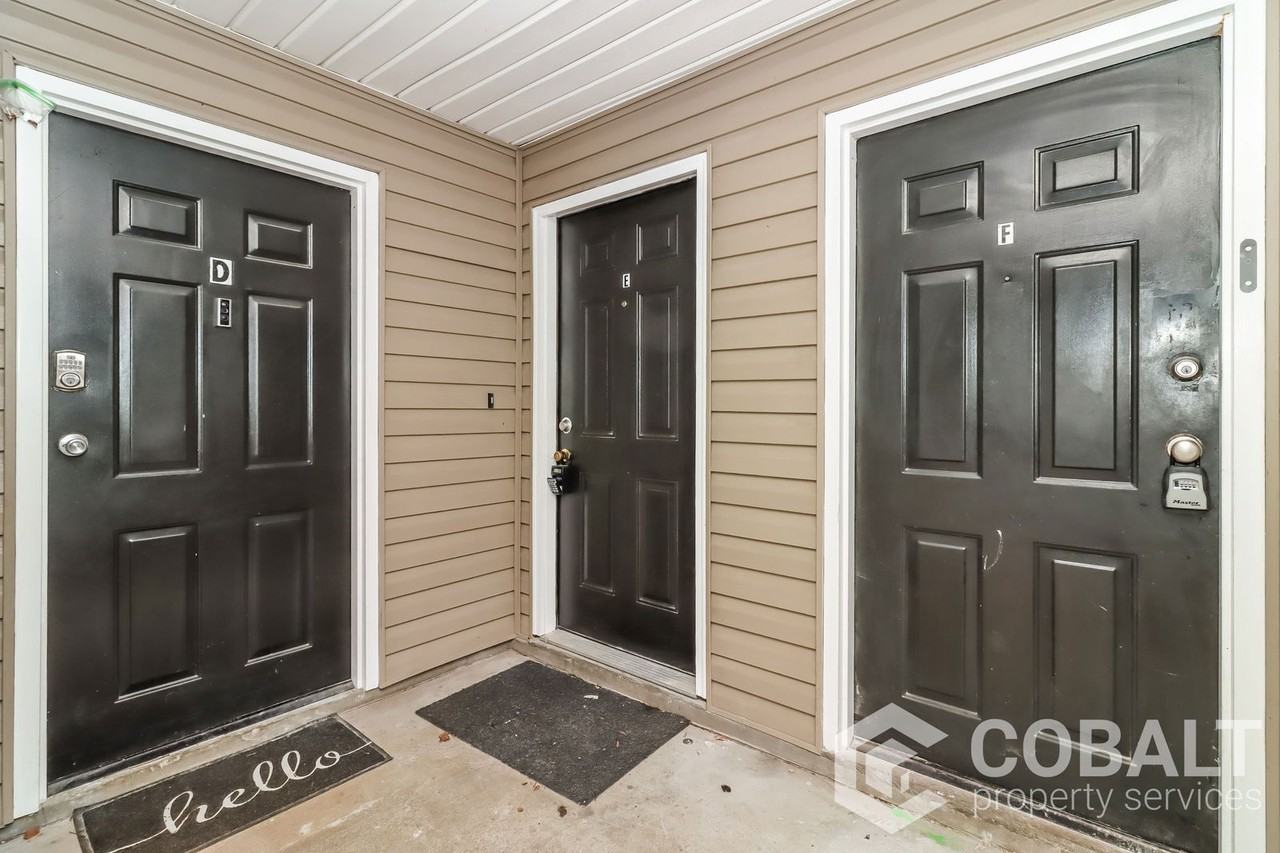 987 Collier Rd Nw #H - Photo 2 of 21
