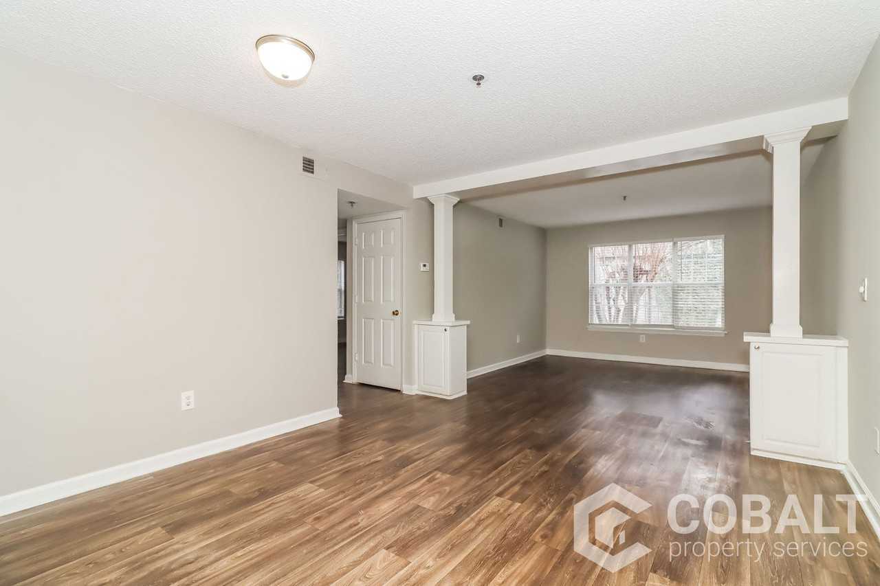 987 Collier Rd Nw #H - Photo 3 of 21