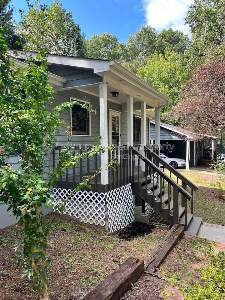 4545 Bonneville Dr - Photo 2 of 15