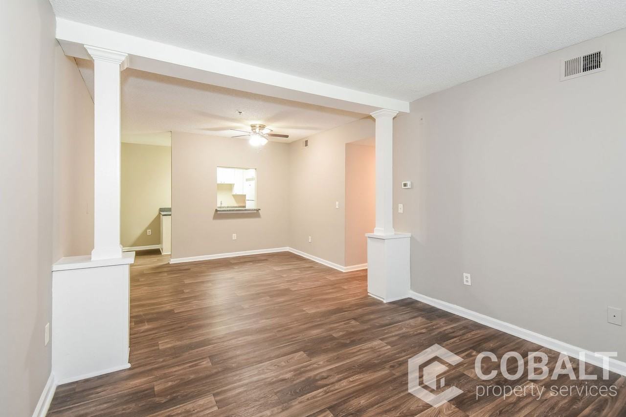 987 Collier Rd Nw #M - Photo 4 of 20