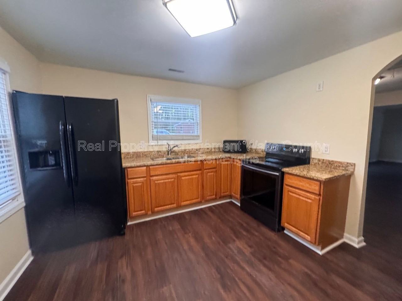 1505 Axum Rd - Photo 5 of 32