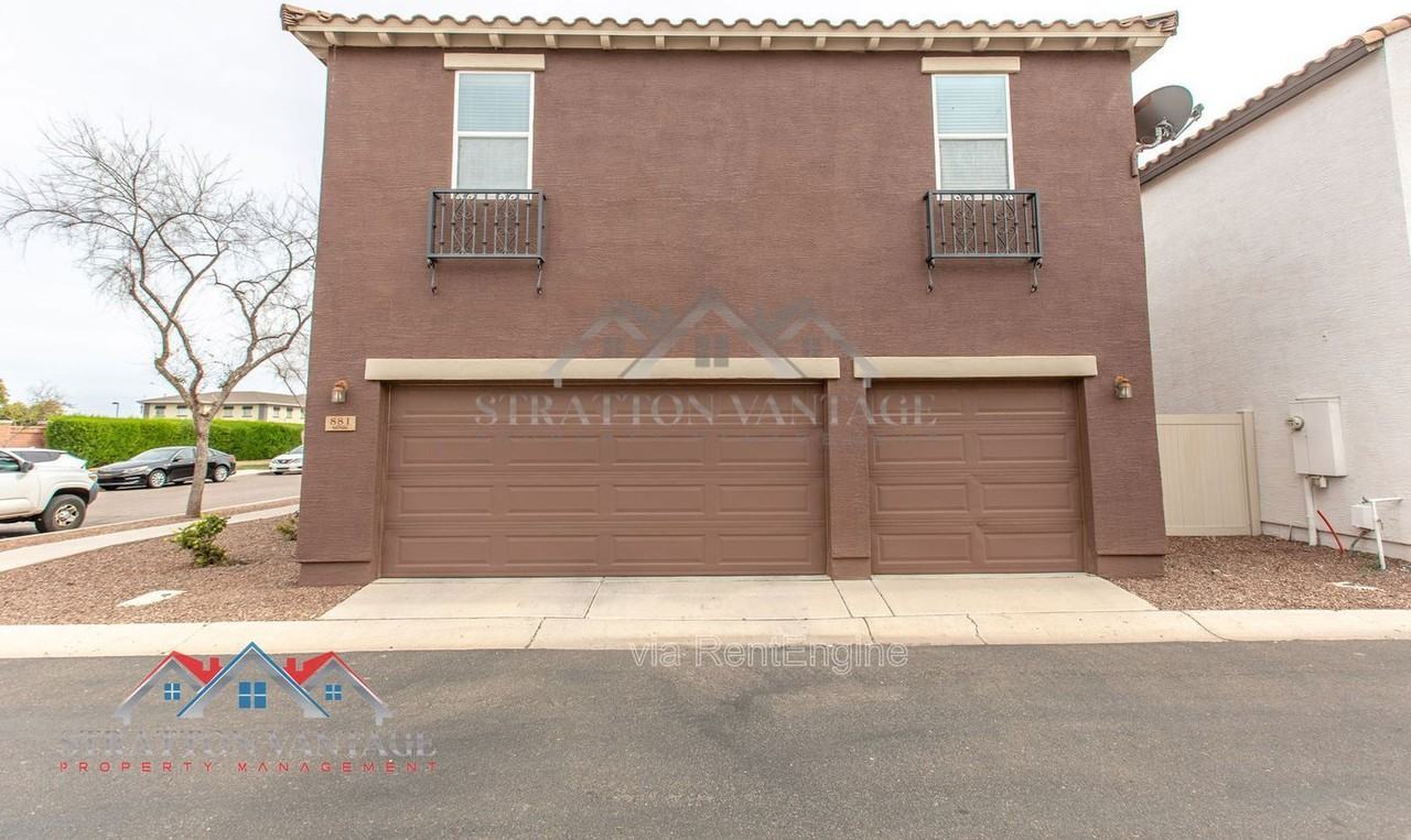 881 S Adam Way - Photo 4 of 50