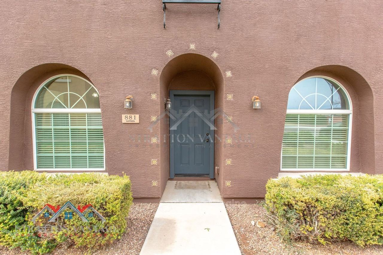 881 S Adam Way - Photo 5 of 50