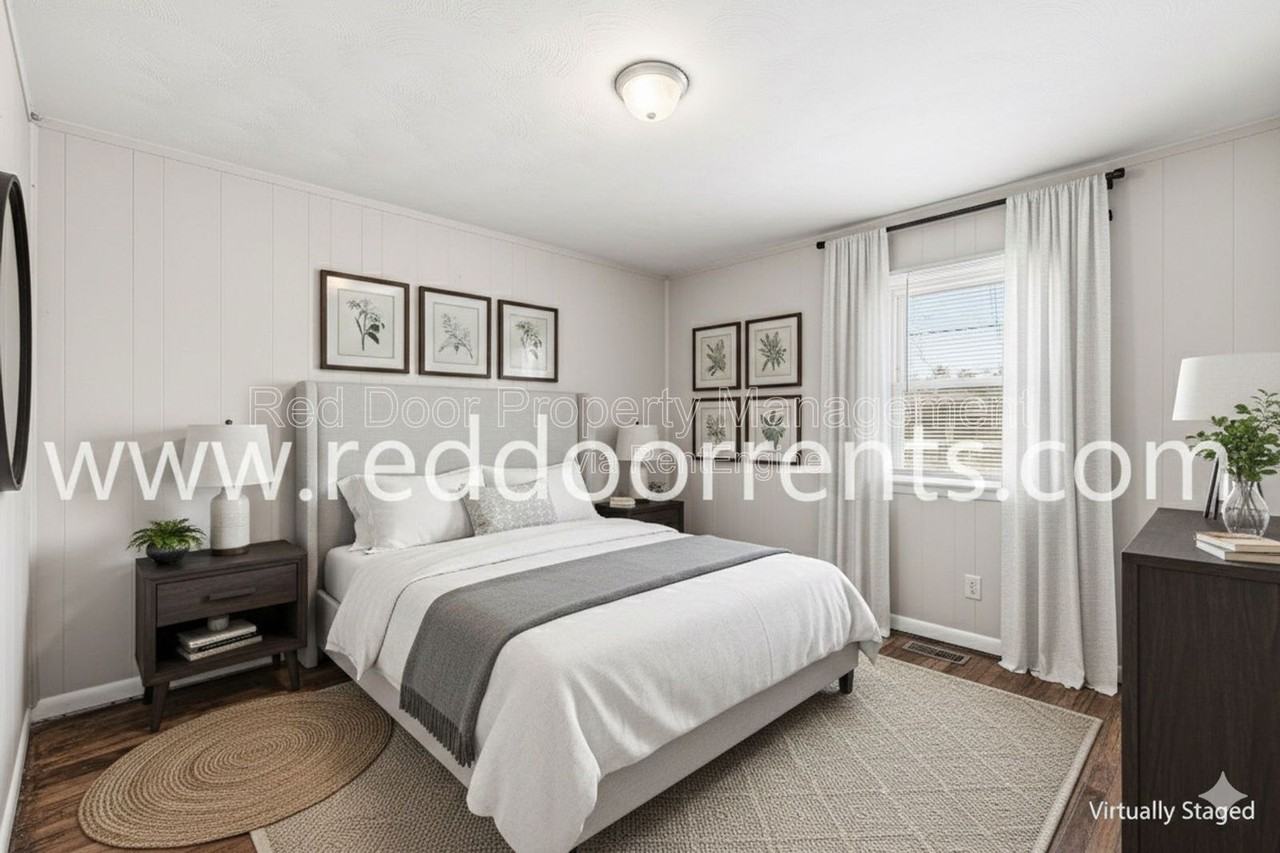 7026 Kimberly Ln - Photo 2 of 26