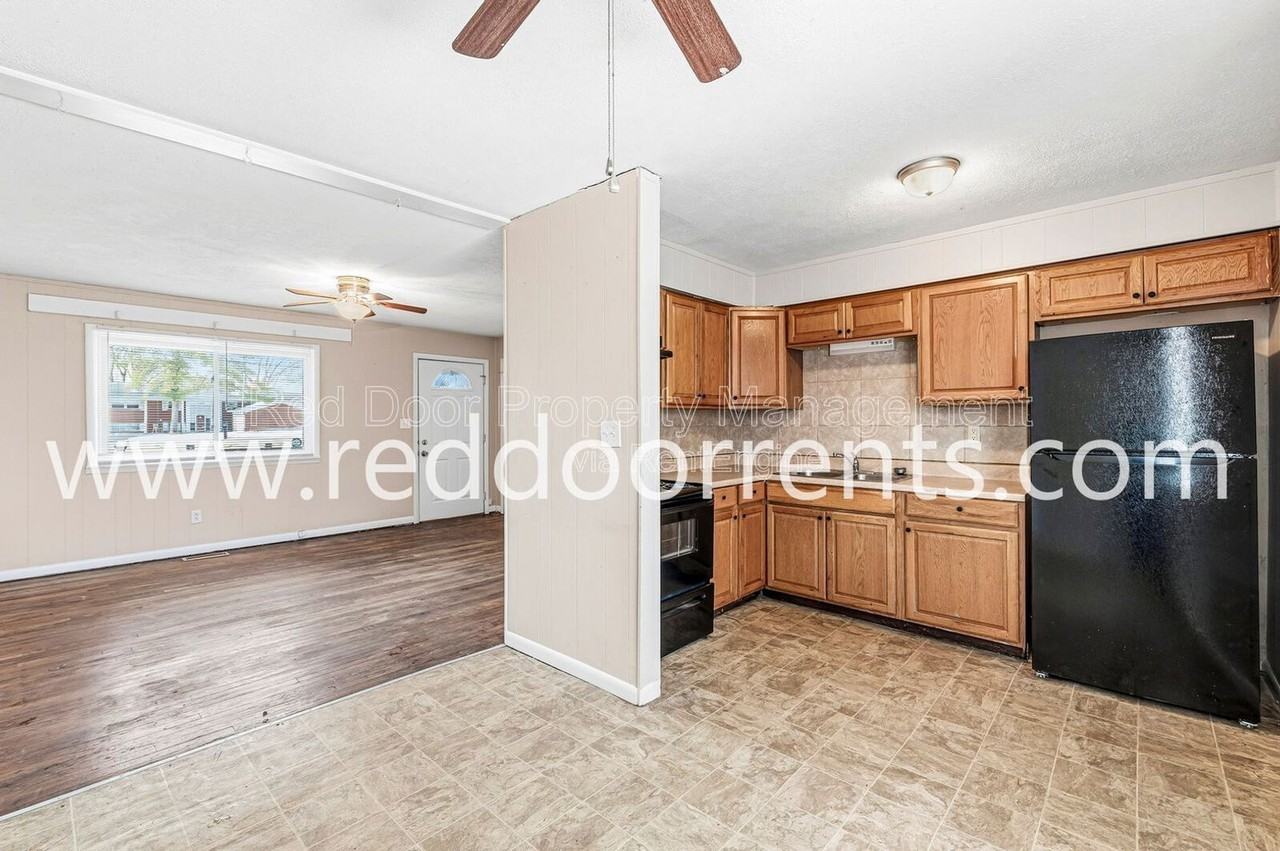 7026 Kimberly Ln - Photo 7 of 26