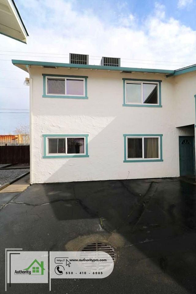 2487 Court St #9 - Photo 3 of 16