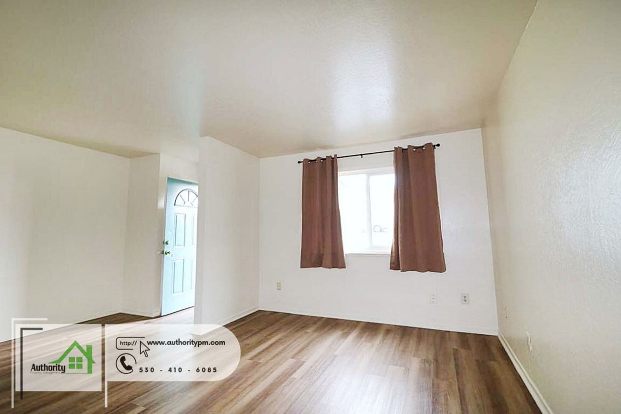 2487 Court St #9 - Photo 7 of 16