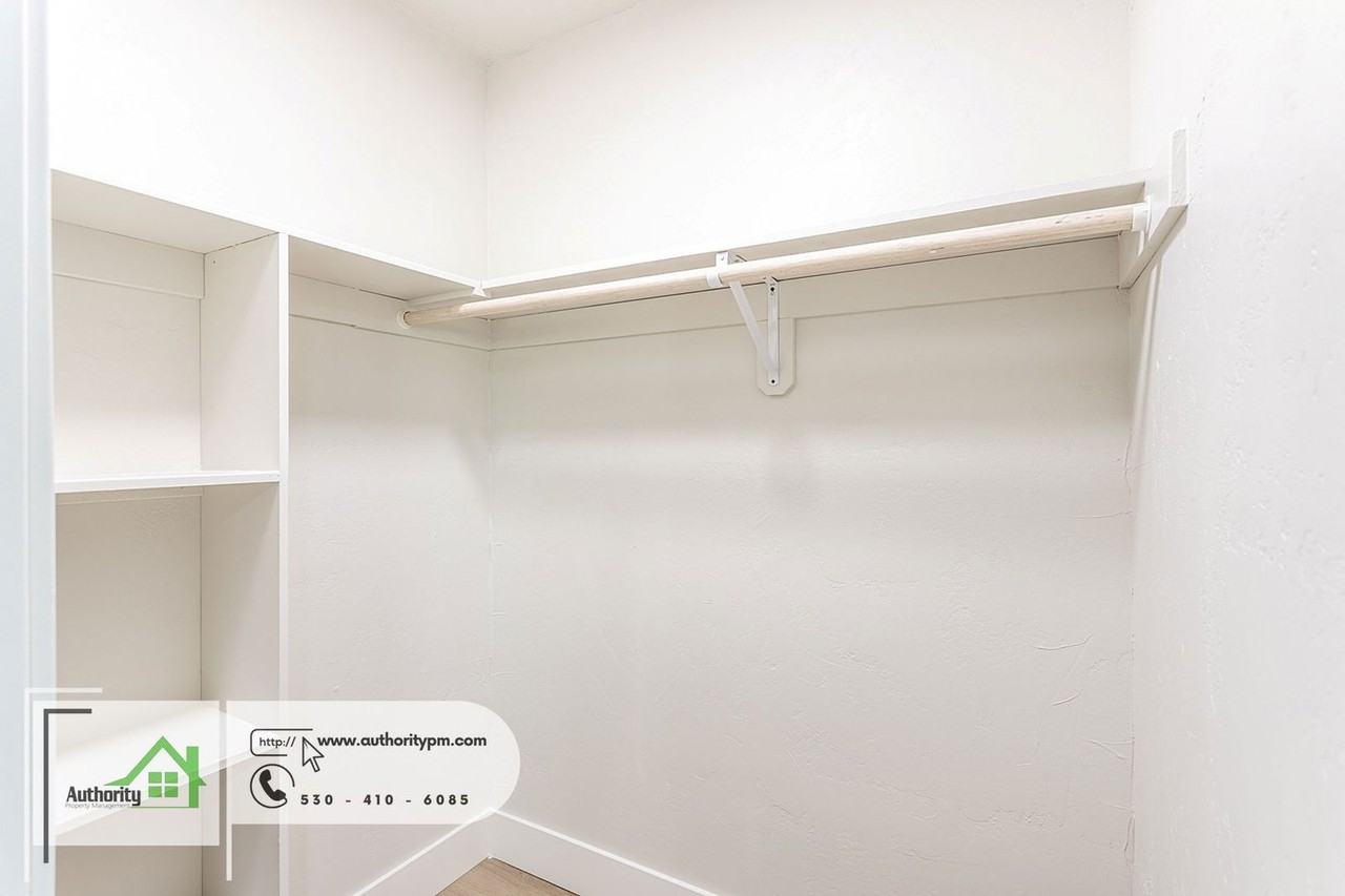 1427 Orange Ave - Photo 7 of 11