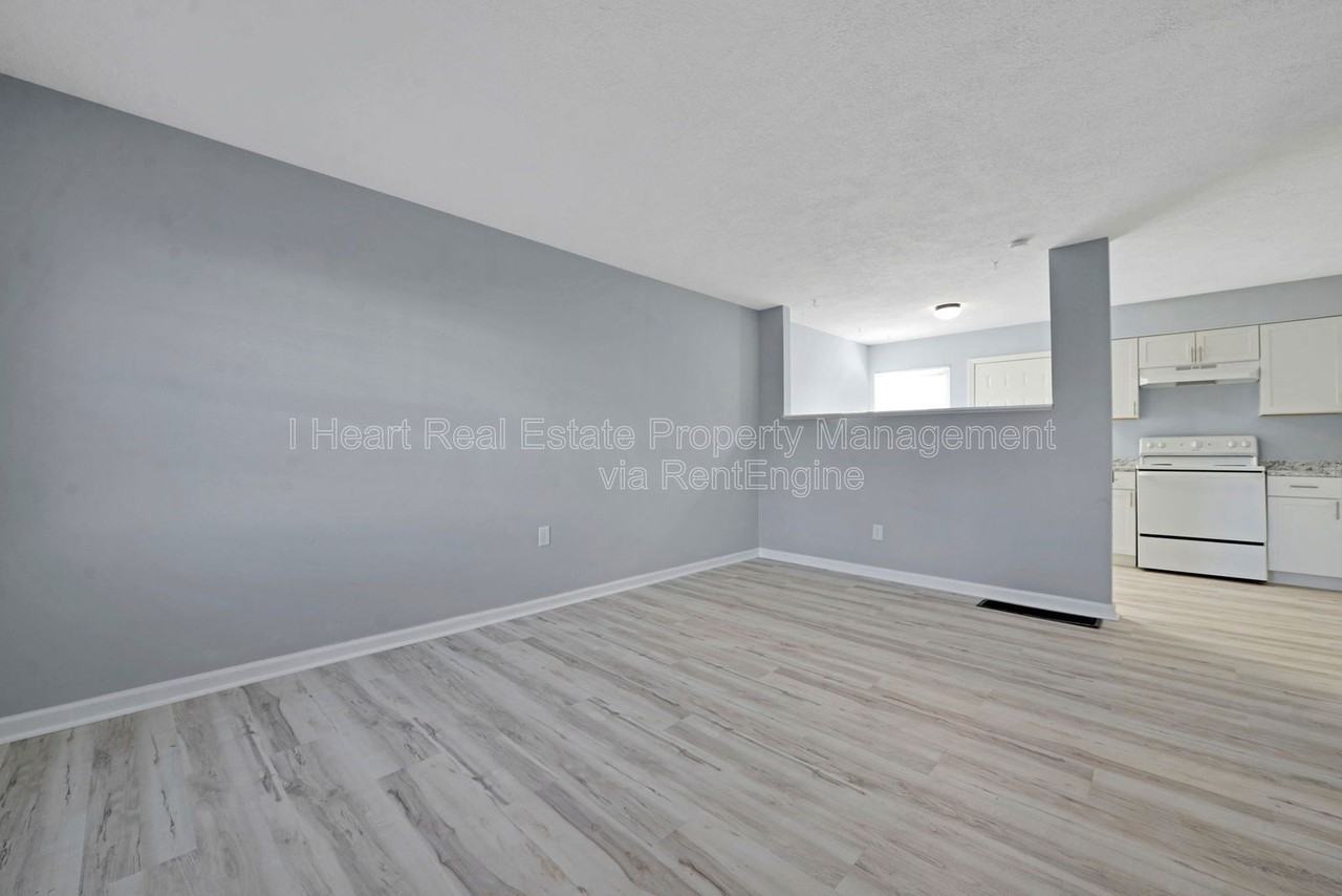 3039 Morsetowne Ct N - Photo 4 of 11