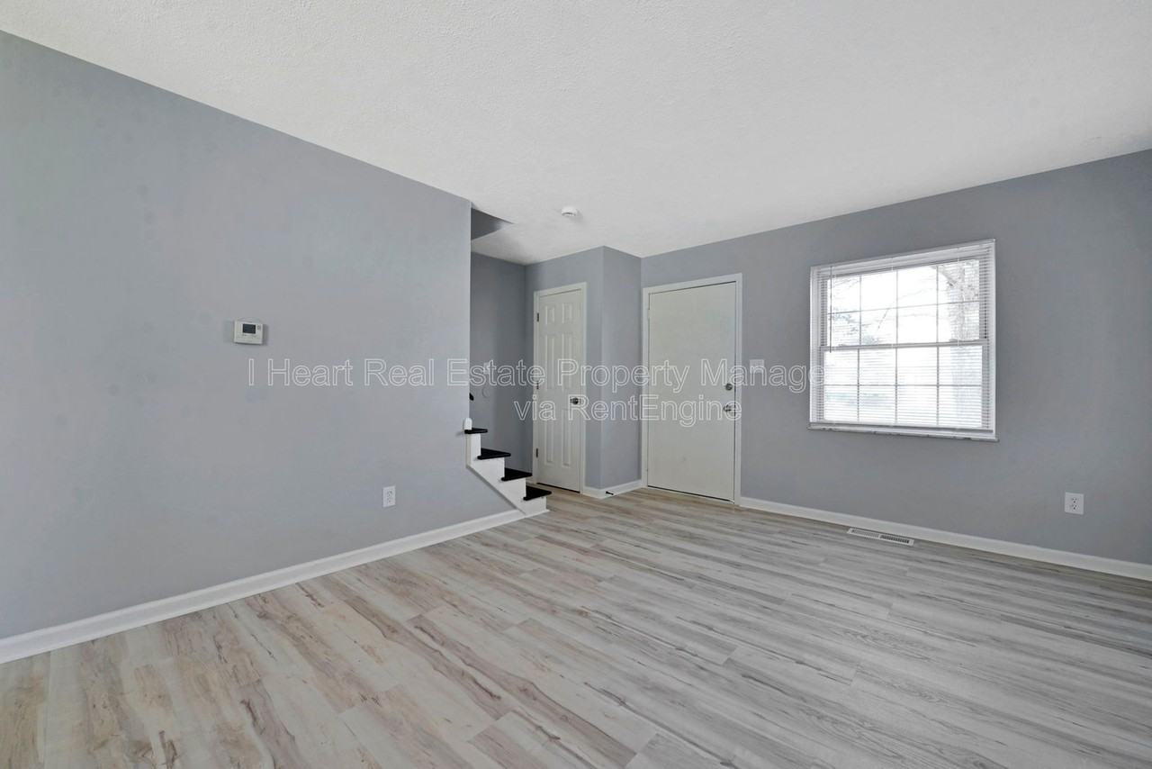 3039 Morsetowne Ct N - Photo 5 of 11