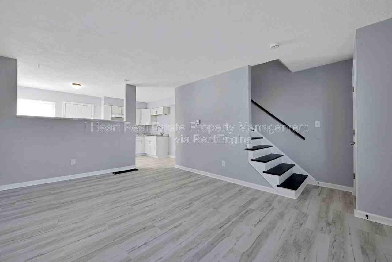 3039 Morsetowne Ct N - Photo 6 of 11