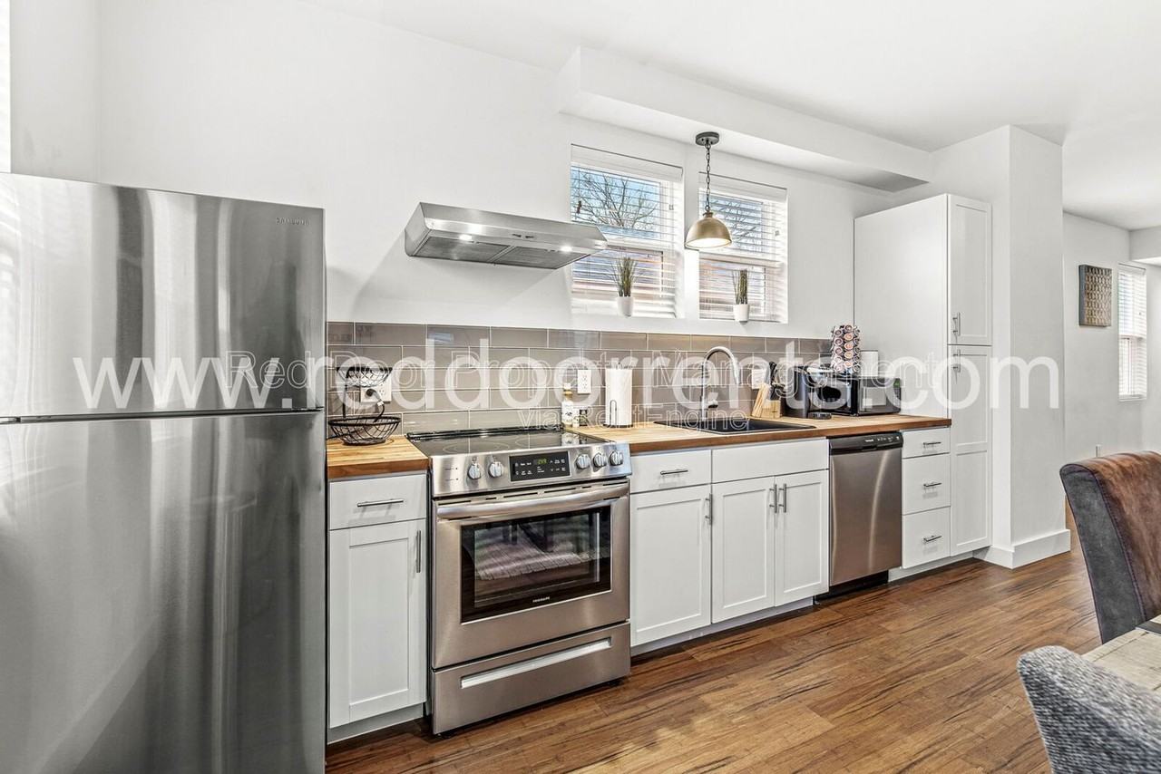 1619 N Tacoma Ave - Photo 2 of 29