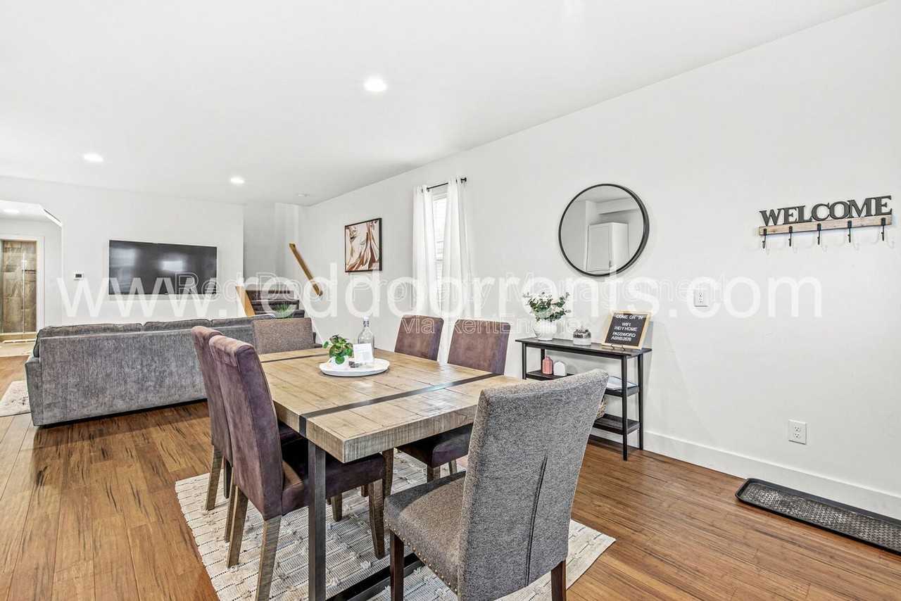 1619 N Tacoma Ave - Photo 6 of 29