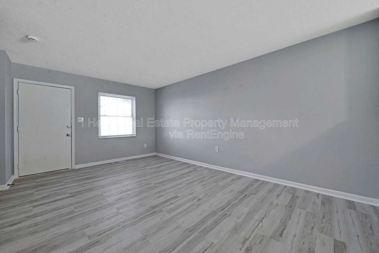 4245 Morsetowne Ct W - Photo 7 of 11