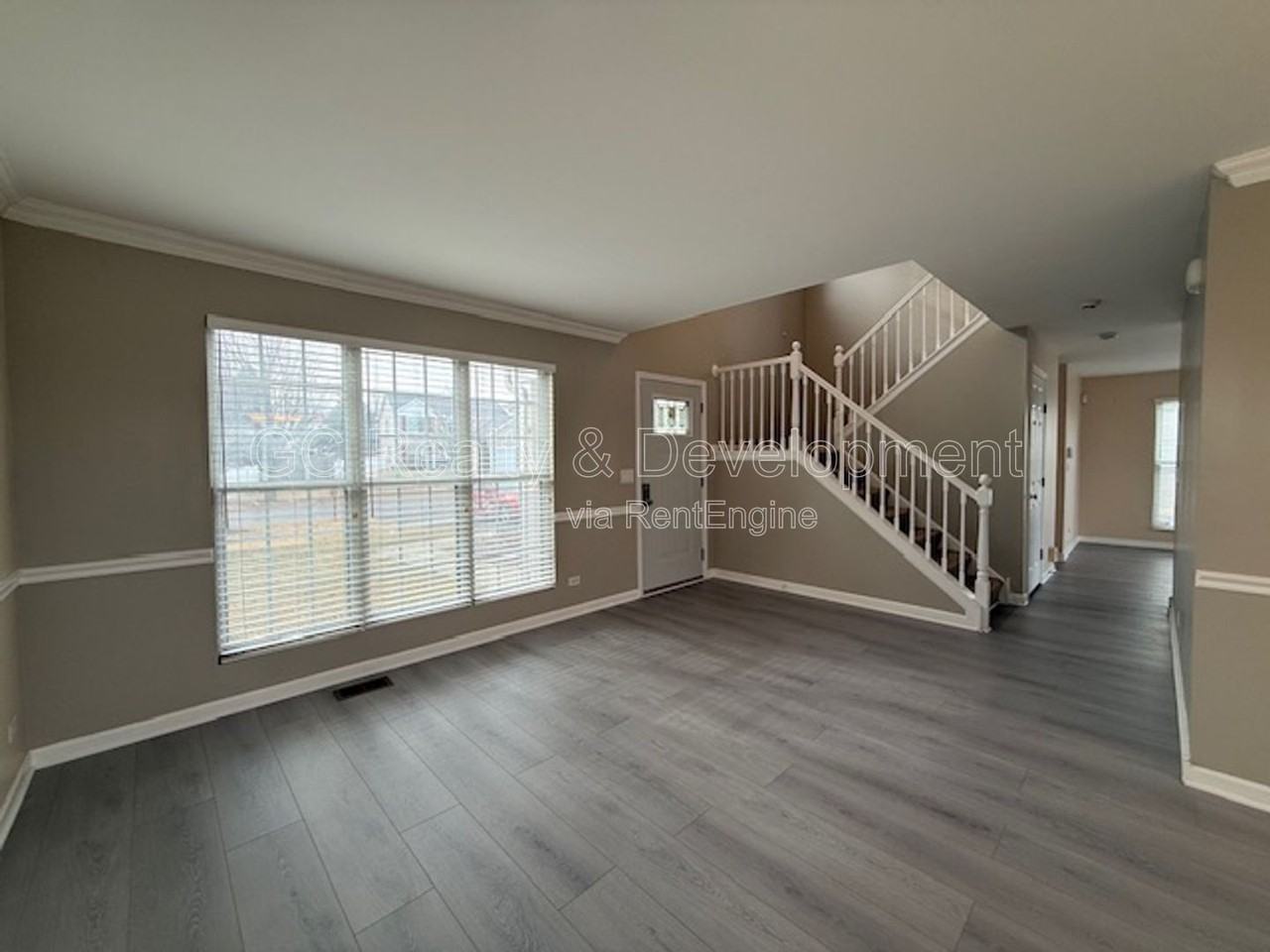 468 Columbine Ln - Photo 3 of 30