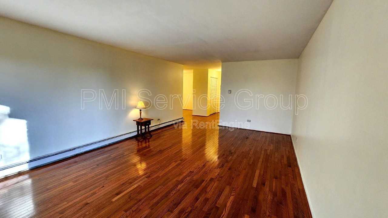 2331 Ogden Ave #10 - Photo 7 of 25