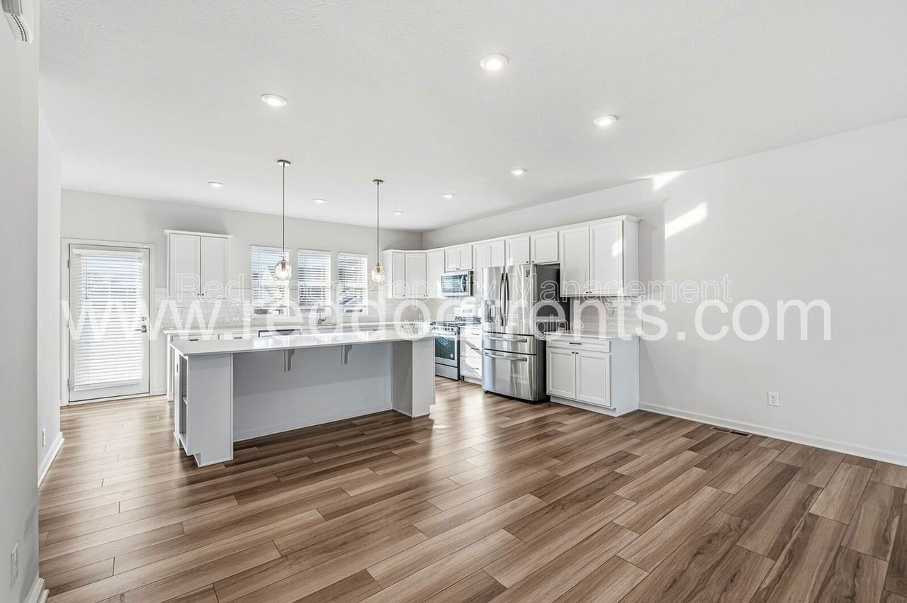 9751 Junction Sta - Photo 4 of 35