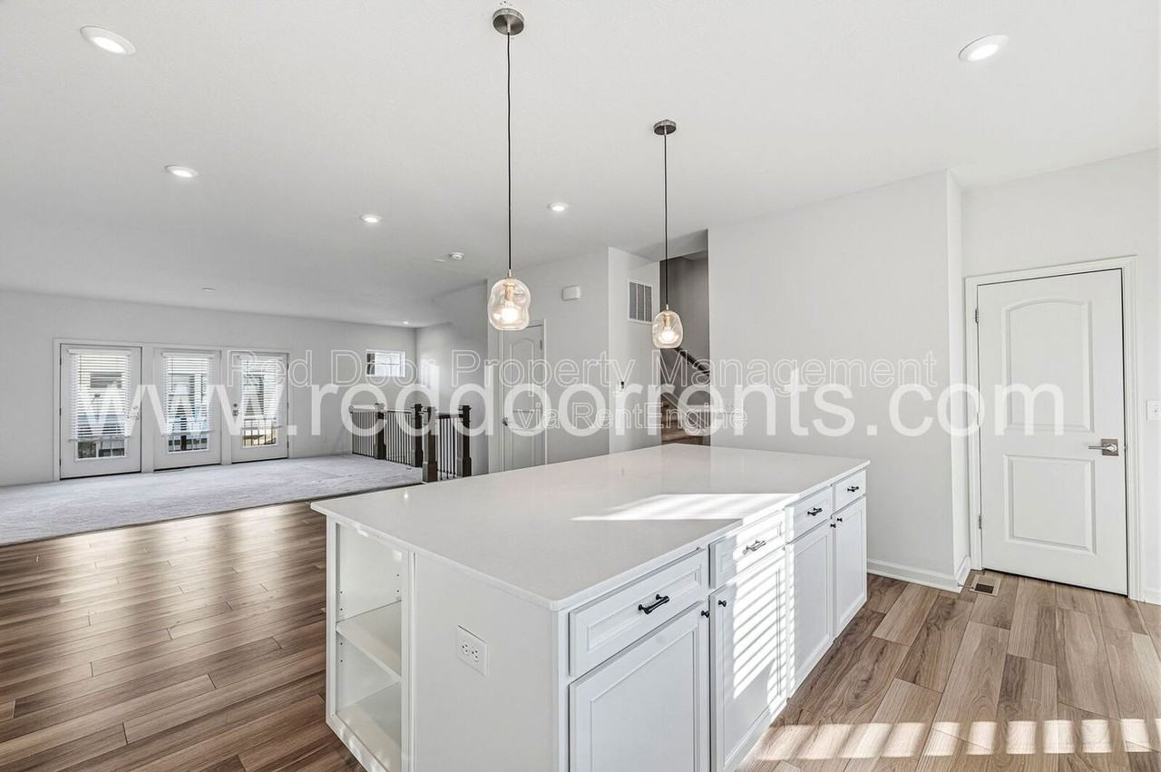 9751 Junction Sta - Photo 5 of 35