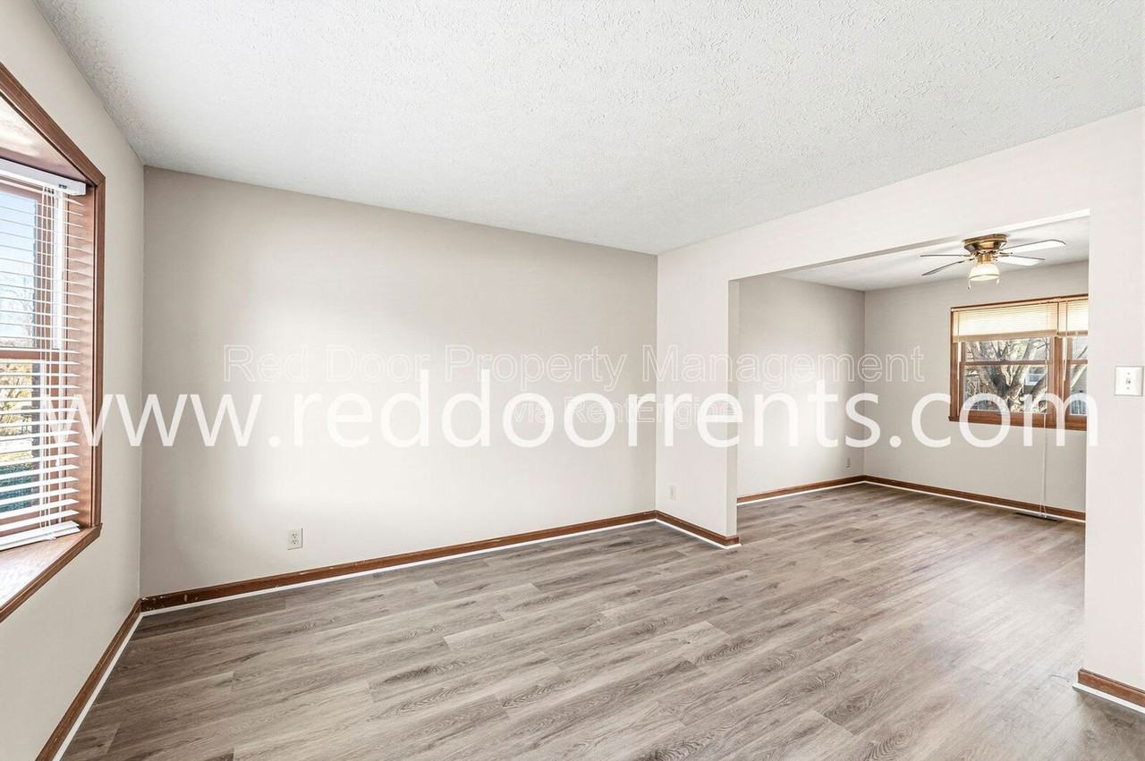 7694 Prairieview Dr - Photo 7 of 40