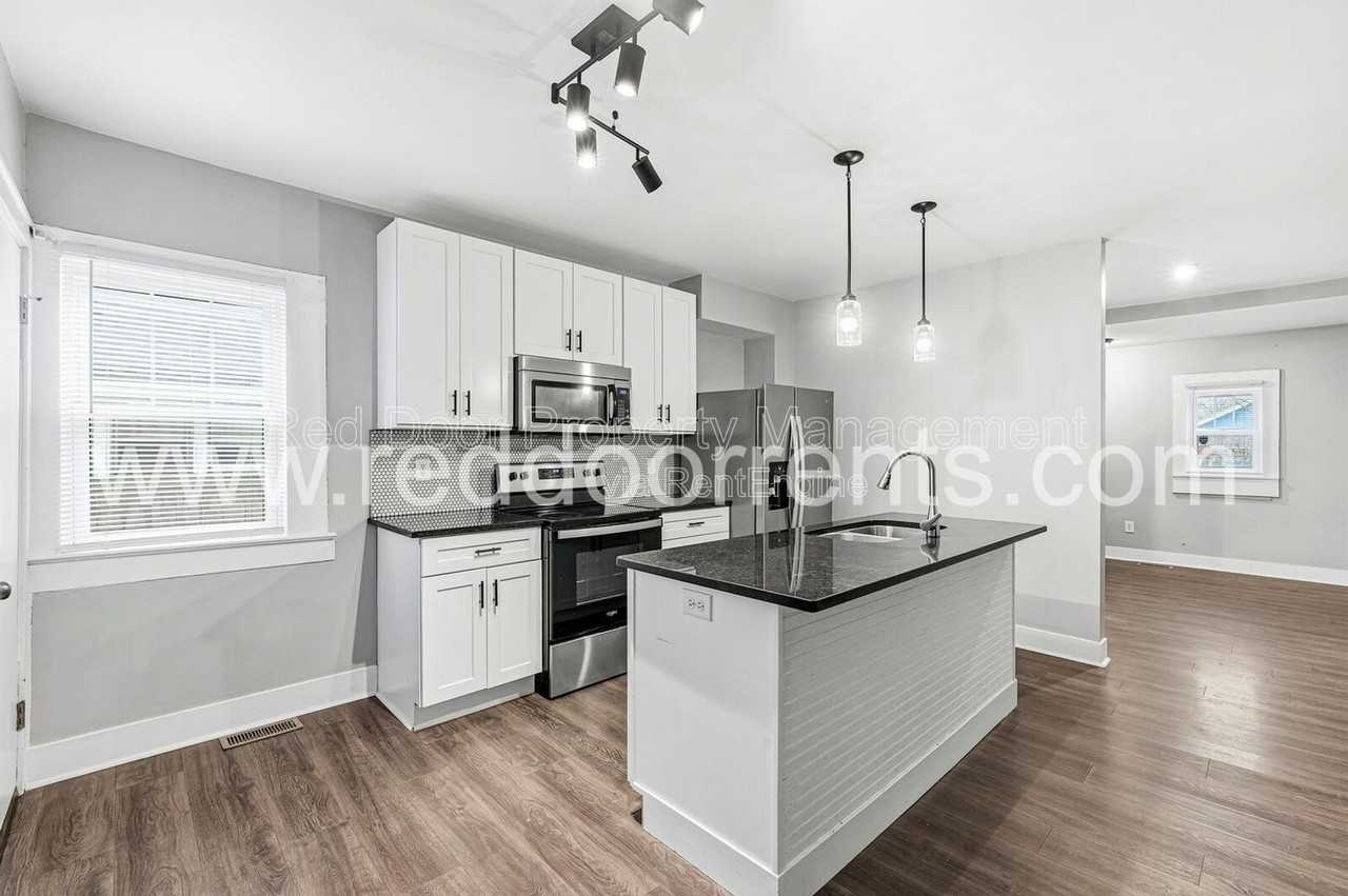 218 Jefferson Ave #218 - Photo 5 of 26