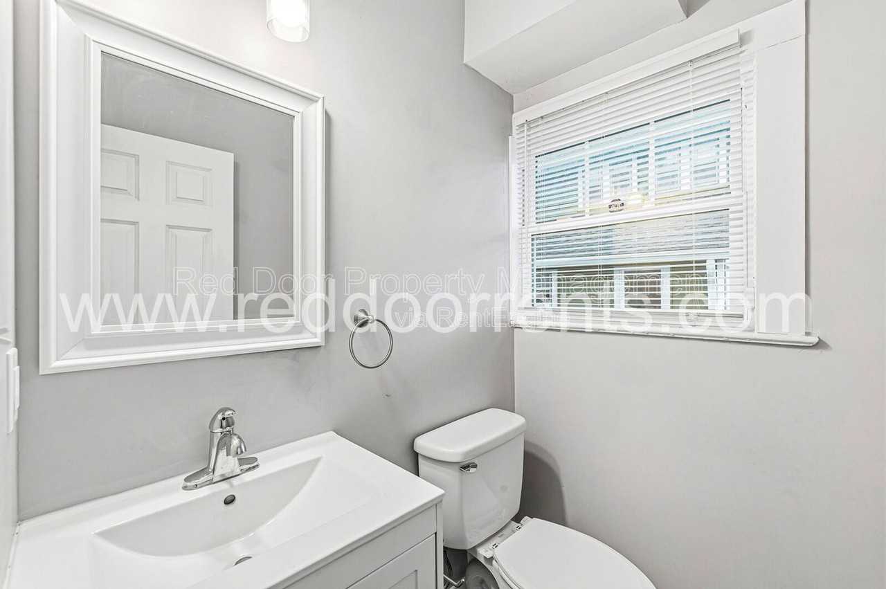 218 Jefferson Ave #218 - Photo 6 of 26