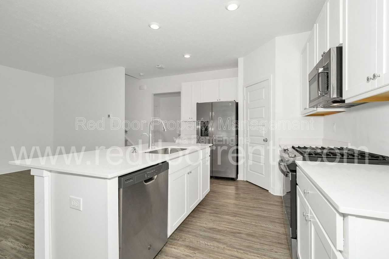 6380 Apperson Dr - Photo 4 of 22