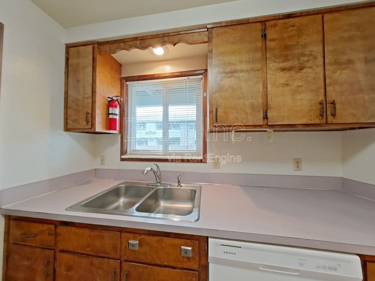 951 Nw Garfield Ave - Photo 7 of 16