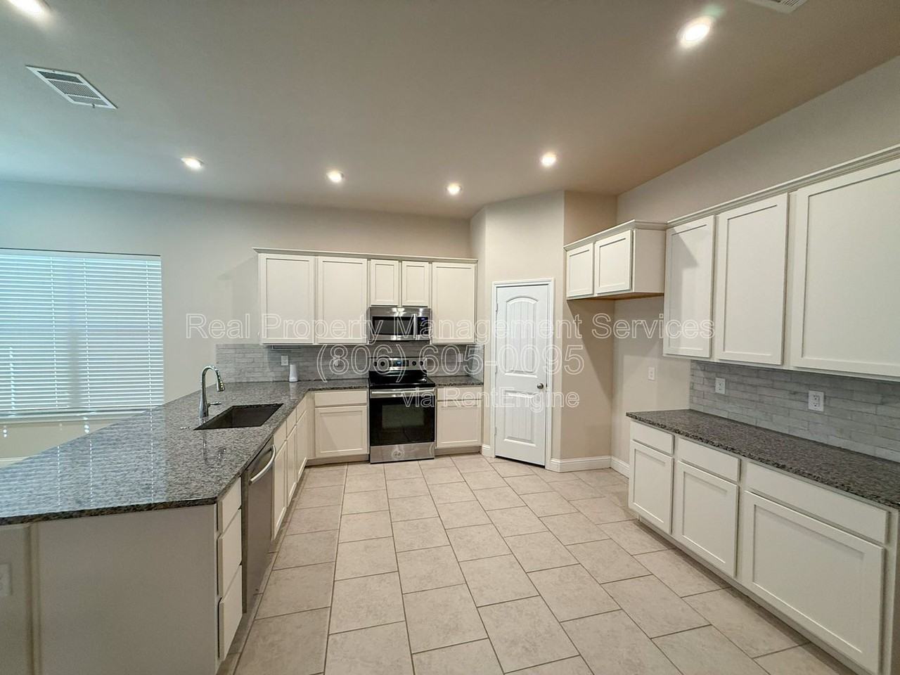 7115 90th St - Photo 3 of 13